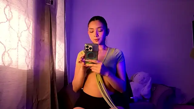 Snapshot of Chinicr18 chatting on 03/30/26, 10:00 Chinicr18 online show from 03/30/26, 10:00