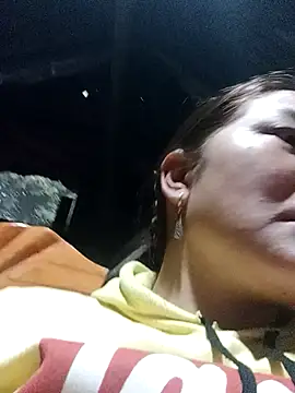 Snapshot of bongtuyet11 chatting on 02/18/26, 12:17 bongtuyet11 online show from 02/18/26, 12:17