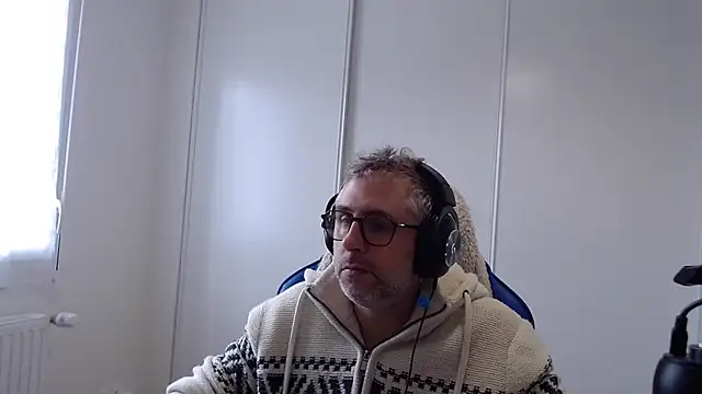 mika3377 online show from 02/20/26, 11:43