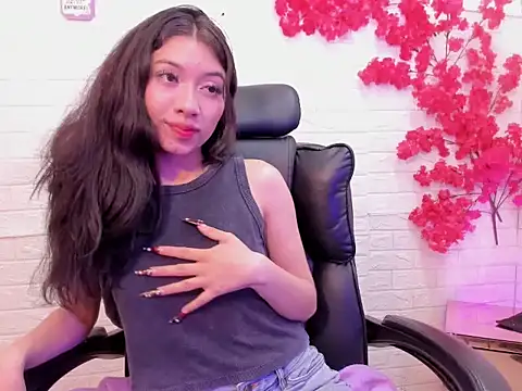 LaurynShell online show from 02/13/26, 05:47