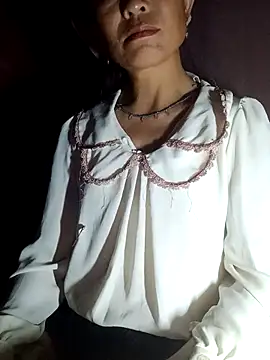 witch-xx online show from 05/14/26, 04:47