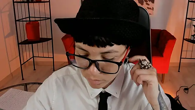 NeoGeisha online show from 07/07/26, 06:47