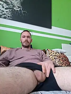 Snapshot of Dernachbar89 chatting on 02/04/26, 01:28 Dernachbar89 online show from 02/04/26, 01:28