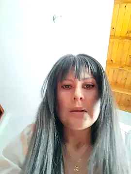 Snapshot of Lyonette_reading1 chatting on 02/05/26, 02:11 Lyonette reading1 online show from 02/05/26, 02:11