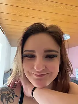 ViviLuu online show from 03/10/26, 01:05