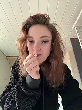 ViviLuu online show from 03/17/26, 10:18