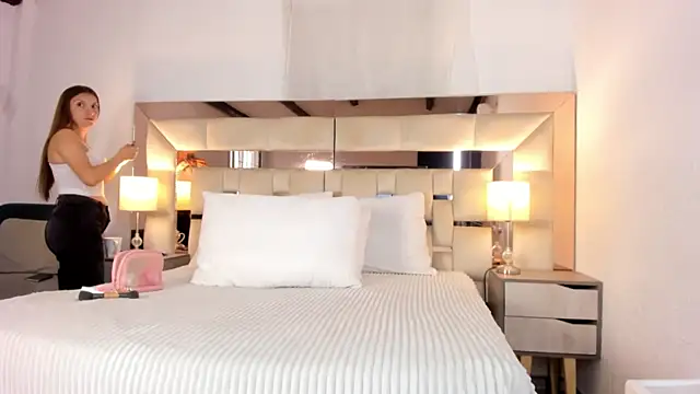 EloiseClairmont online show from 03/25/26, 07:42