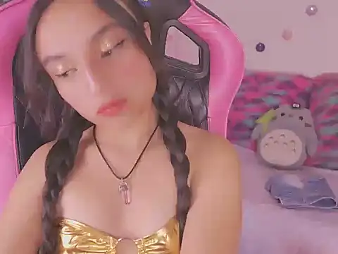  emily jonexs online show from 07/17/26, 10:14