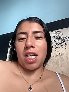 ashleymonroe4 online show from 04/12/26, 03:06