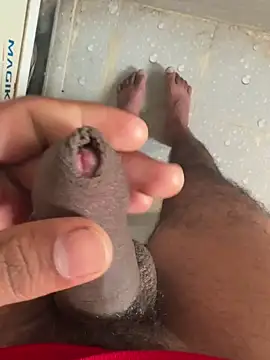 Snapshot of mr__thick chatting on 02/11/26, 04:06 mr thick online show from 02/11/26, 04:06