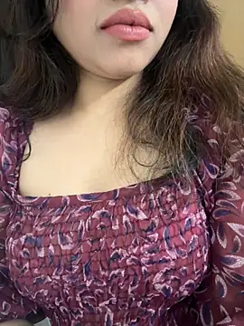 Snapshot of riya_sharma11 chatting on 02/08/26, 06:00 riya sharma11 online show from 02/08/26, 06:00