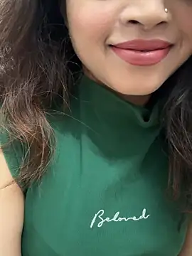 Snapshot of riya_sharma11 chatting on 02/14/26, 12:13 riya sharma11 online show from 02/14/26, 12:13