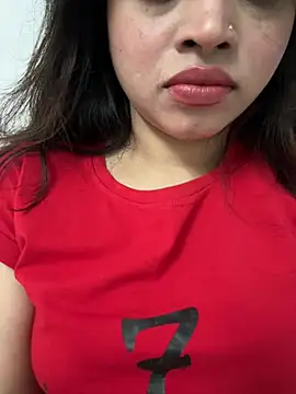 Snapshot of riya_sharma11 chatting on 02/16/26, 01:29 riya sharma11 online show from 02/16/26, 01:29