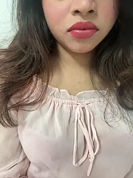 Snapshot of riya_sharma11 chatting on 02/18/26, 01:40 riya sharma11 online show from 02/18/26, 01:40