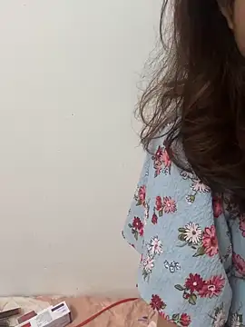 Snapshot of riya_sharma11 chatting on 02/21/26, 11:39 riya sharma11 online show from 02/21/26, 11:39