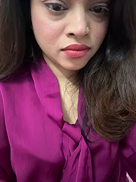 Snapshot of riya_sharma11 chatting on 02/27/26, 01:11 riya sharma11 online show from 02/27/26, 01:11