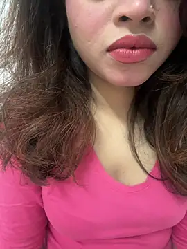 Snapshot of riya_sharma11 chatting on 03/01/26, 01:57 riya sharma11 online show from 03/01/26, 01:57