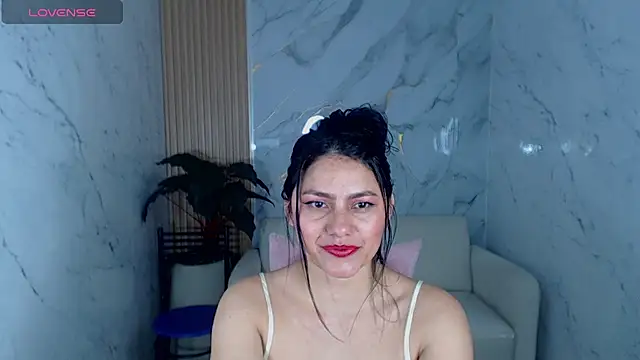 rox luxury tf online show from 03/06/26, 01:07