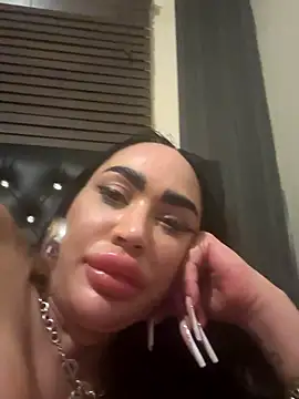 Lovermolls online show from 02/24/26, 11:58