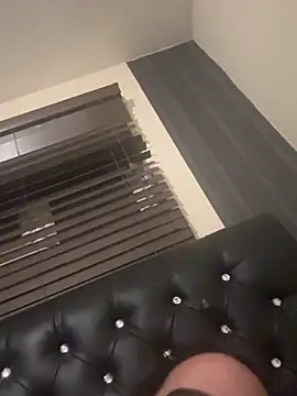 Lovermolls online show from 04/17/26, 12:02