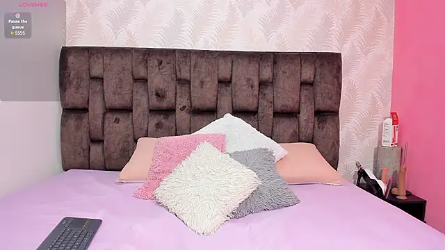 Snapshot of Kataleya_Lopezz chatting on 03/01/26, 01:35 Kataleya Lopezz online show from 03/01/26, 01:35