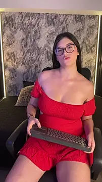 Dahlia-Rose online show from 02/11/26, 07:52