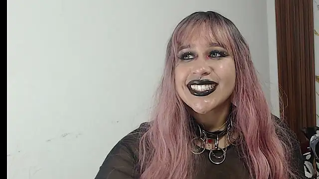 Snapshot of valen_ros chatting on 03/01/26, 11:40 valen ros online show from 03/01/26, 11:40