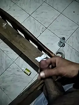 Snapshot of UnsureSlide chatting on 03/29/26, 01:27 UnsureSlide online show from 03/29/26, 01:27