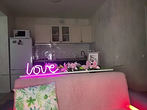 Perry Tiffany online show from 06/10/26, 05:01