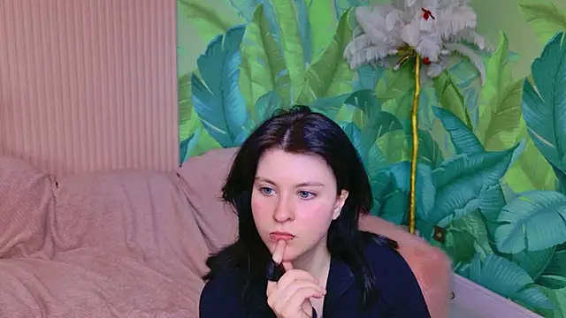 Milana Bold online show from 02/15/26, 08:38