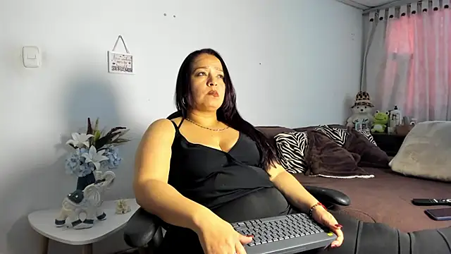 Snapshot of _Ivannaheat chatting on 02/12/26, 04:57 Ivannaheat online show from 02/12/26, 04:57