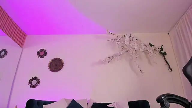 Jimena Adams online show from 03/09/26, 07:40