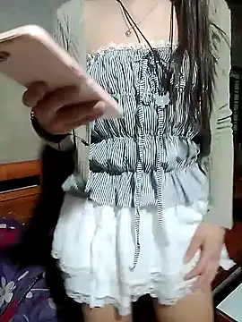 DoliceGirl2k online show from 04/04/26, 01:30