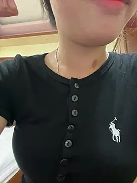 DoliceGirl2k online show from 04/18/26, 02:59