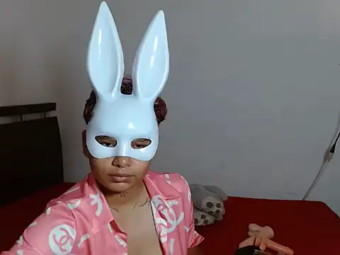 scarletfox  3 online show from 02/07/26, 04:38