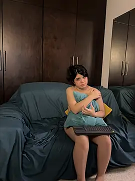 Snapshot of EmilyAndAndrew chatting on 02/20/26, 06:26 EmilyAndAndrew online show from 02/20/26, 06:26