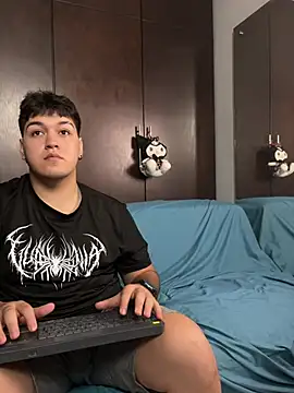 EmilyAndAndrew online show from 03/08/26, 03:54