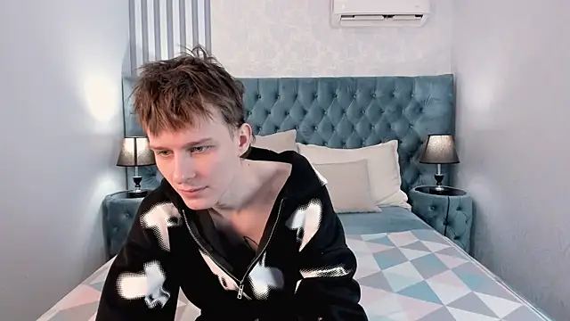 Snapshot of PackBev chatting on 02/15/26, 07:54 PackBev online show from 02/15/26, 07:54