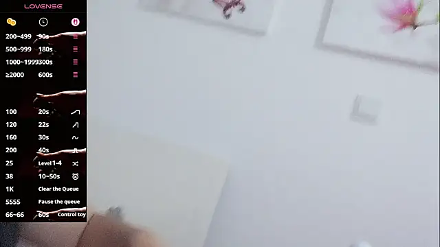 Snapshot of vivi523 chatting on 03/29/26, 11:54 vivi523 online show from 03/29/26, 11:54