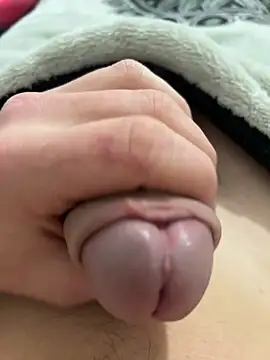 enormebitedu31 online show from 02/09/26, 09:08