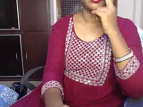 VixenNandhu online show from 04/18/26, 06:23