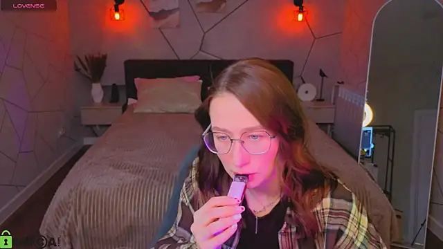  Kiki angel  online show from 04/04/26, 09:40