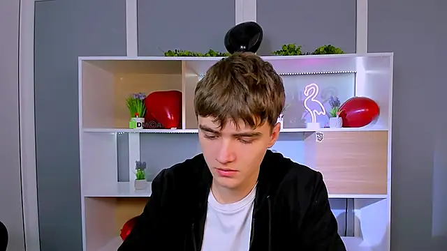 Snapshot of emil_lucky chatting on 02/14/26, 11:18 emil lucky online show from 02/14/26, 11:18