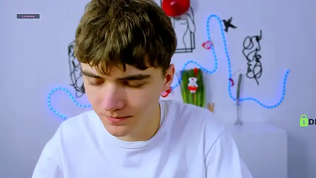 Snapshot of emil_lucky chatting on 02/18/26, 12:34 emil lucky online show from 02/18/26, 12:34