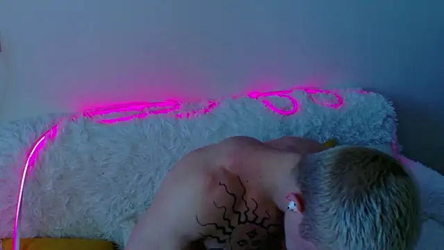 SterlingNoir online show from 02/07/26, 11:03