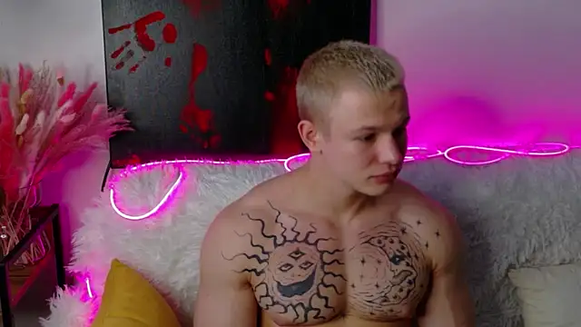 SterlingNoir online show from 02/09/26, 08:51