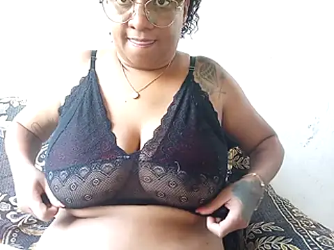 Snapshot of Mineirasafada2026 chatting on 02/22/26, 01:42 Mineirasafada2026 online show from 02/22/26, 01:42