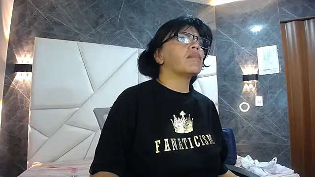 jennifer 0717 online show from 04/24/26, 12:35