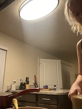 Marilynxo online show from 02/16/26, 06:31