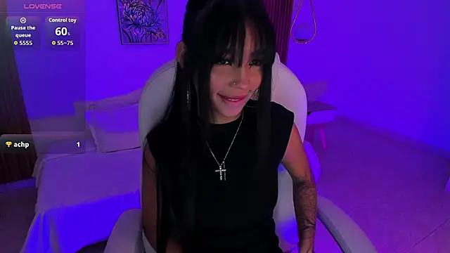 Snapshot of Blue_skyx chatting on 02/22/26, 01:53 Blue skyx online show from 02/22/26, 01:53